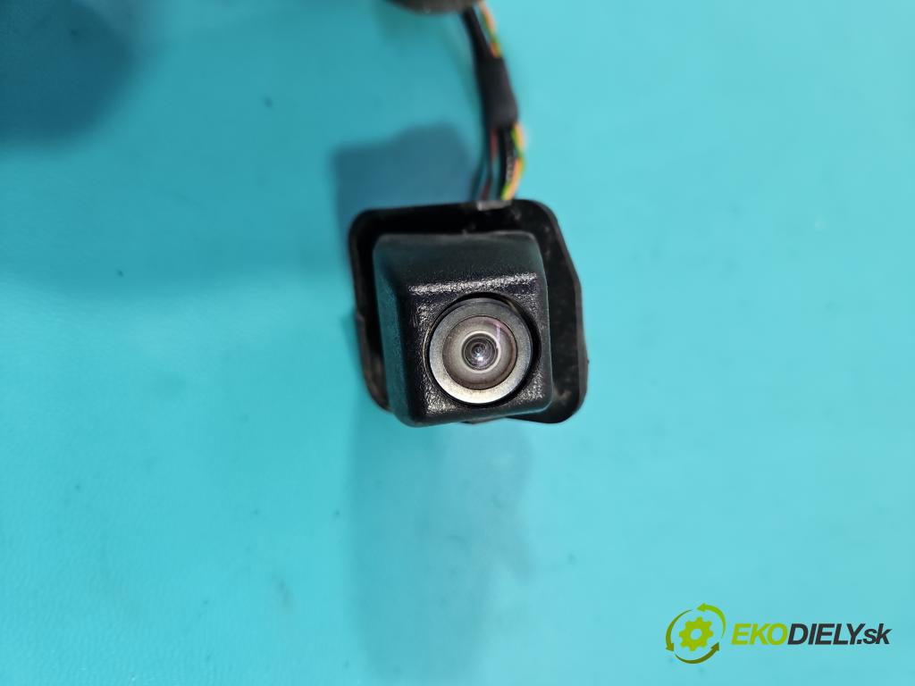 Mercedes CLS II C218 2010-2018 4.7 V8 (278922) automatic 315 kW 4664 cm3 4- Kamera cúvania A0008201203