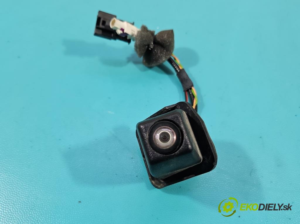 Mercedes CLS II C218 2010-2018 4.7 V8 (278922) automatic 315 kW 4664 cm3 4- Kamera cúvania A0008201203