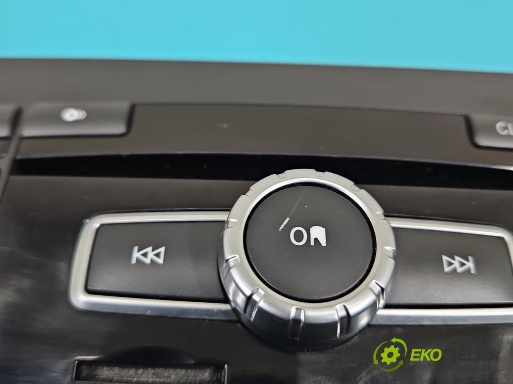 Mercedes CLS II C218 2010-2018 4.7 V8 automatic 315 kW 4664 cm3 4- Radio originál A2129007327