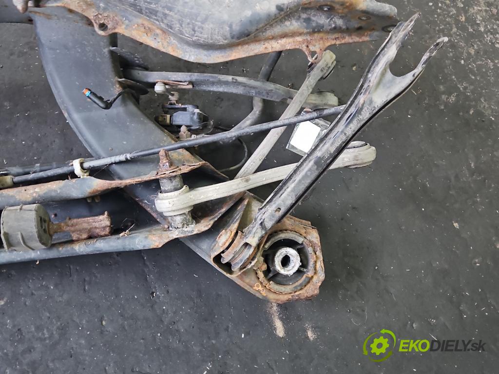 Mercedes CLS II C218 2010-2018 4.7 V8 (278922) automatic 315 kW 4664 cm3 4- zadní výztuha  (Výztuhy zadní)