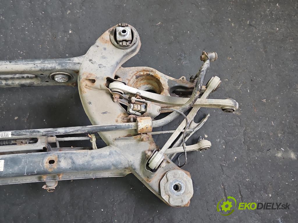 Mercedes CLS II C218 2010-2018 4.7 V8 (278922) automatic 315 kW 4664 cm3 4- zadní výztuha  (Výztuhy zadní)