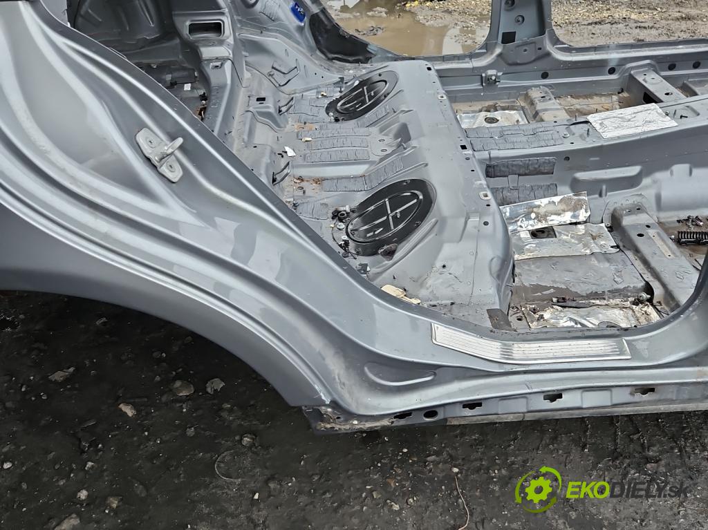 Mercedes CLS II C218 2010-2018 4.7 V8 (278922) automatic 315 kW 4664 cm3 4- práh pravý  (Ostatní)