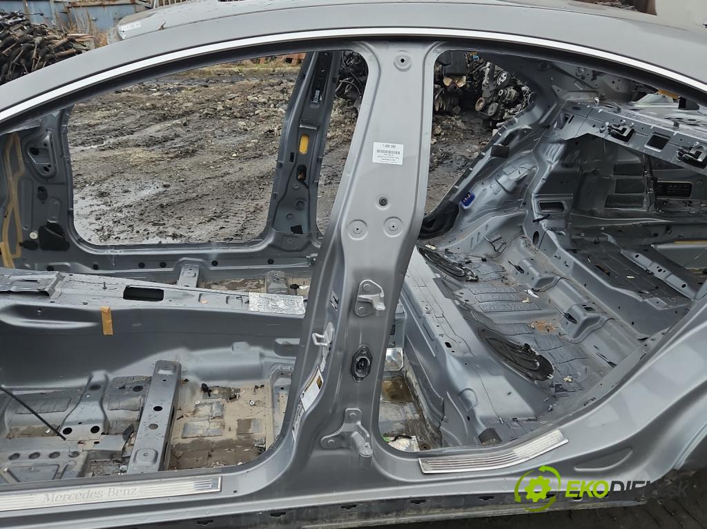 Mercedes CLS II C218 2010-2018 4.7 V8 (278922) automatic 315 kW 4664 cm3 4- práh levý  (Ostatní)