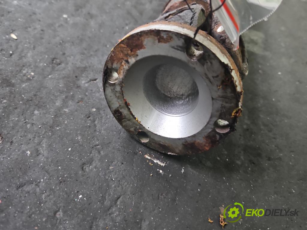 Volvo XC90 I 2002-2014 2.9 T6 272 HP automatic 200 kW 2922 cm3 5- Hřídel: zadné  (Kardaňový hriadeľ)