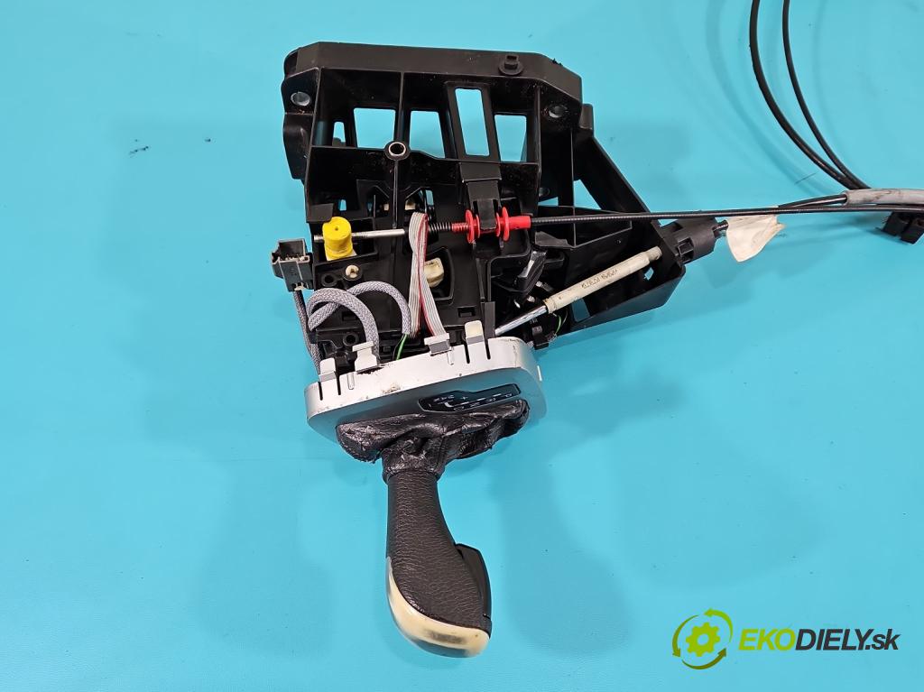 Volvo XC90 I 2002-2014 2.9 T6 272 HP automatic 200 kW 2922 cm3 5- Páka: Změny: stupeň,rýchlosť P08689423 (Rýchlostná páka (kulisa))