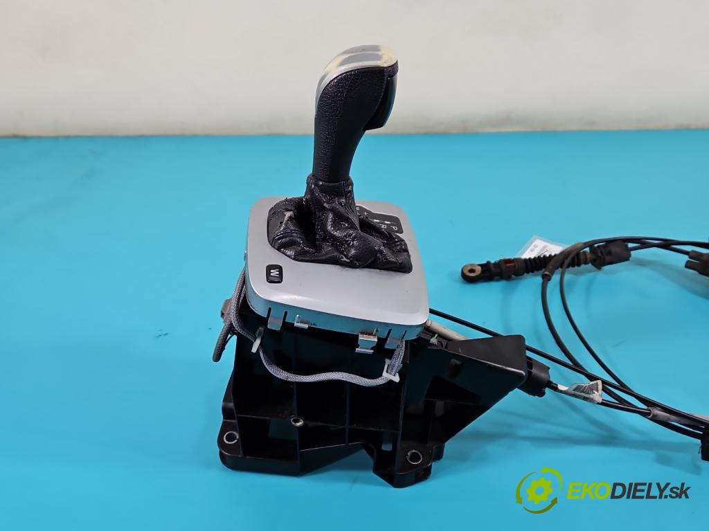 Volvo XC90 I 2002-2014 2.9 T6 272 HP automatic 200 kW 2922 cm3 5- Páka: Změny: stupeň,rýchlosť P08689423 (Rýchlostná páka (kulisa))