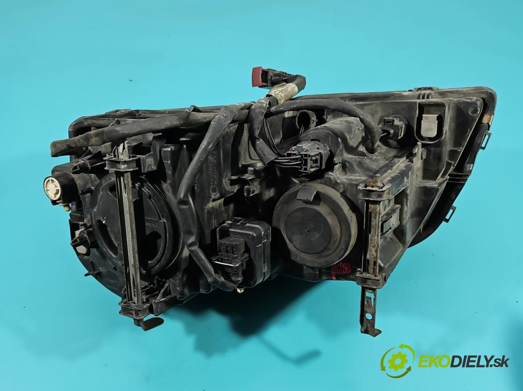 Volvo XC90 I 2002-2014 2.9 T6 272 HP automatic 200 kW 2922 cm3 5- Reflektor: pravý  (Pravé)