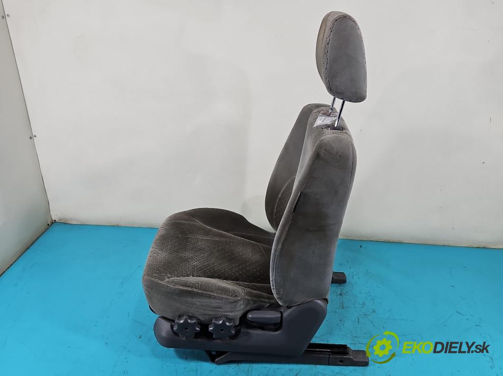 Hyundai Tucson I 2004-2009 2.0 crdi 113 HP automatic 83 kW 1991 cm3 5- Sedačka ľavý  (Sedačky, sedadlá)