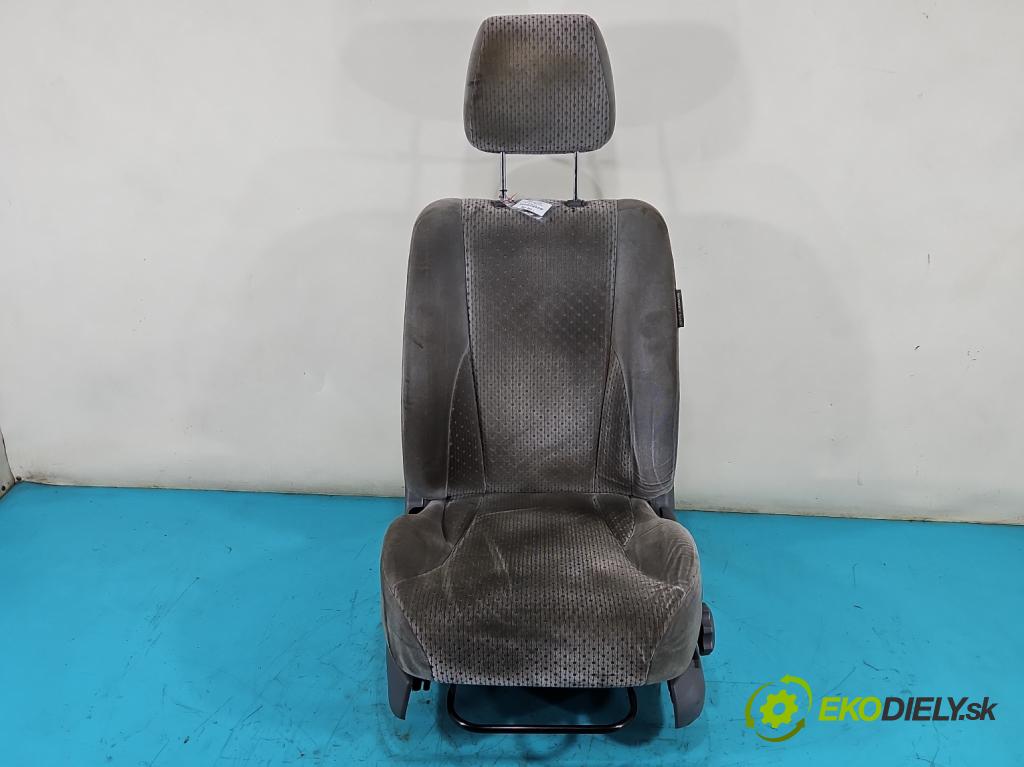 Hyundai Tucson I 2004-2009 2.0 crdi 113 HP automatic 83 kW 1991 cm3 5- Sedačka ľavý  (Sedačky, sedadlá)
