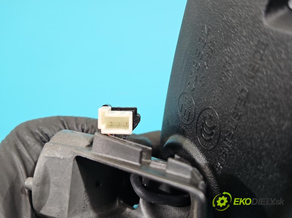 Ford Kuga Mk1 2008-2013 2.0 TDCI 140 hp automatic 103 kW 1997 cm3 5- zpětné zrcátko vnitřní AU5A-17E678-AC (Světla vnitřní)