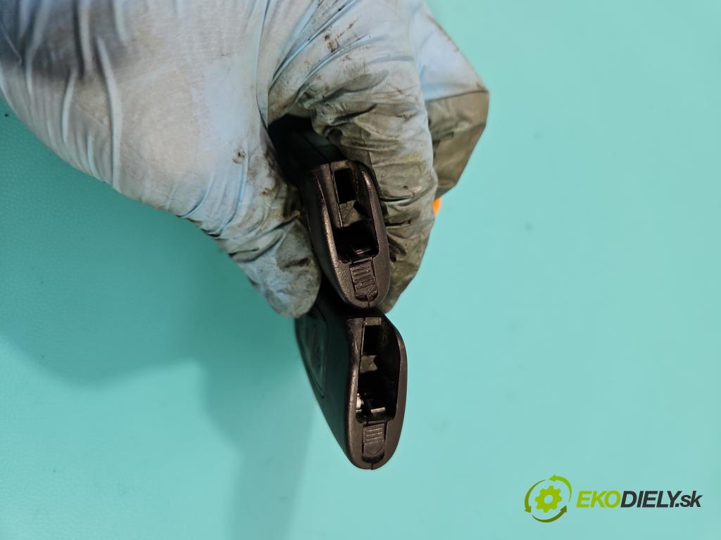 Ford Kuga Mk1 2008-2013 2.0 TDCI 140 HP automatic 103 kW 1997 cm3 5- Spínačka  (Spínacie skrinky a kľúče)