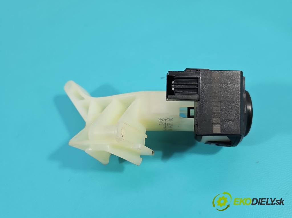 Ford Kuga Mk1 2008-2013 2.0 TDCI 140 HP automatic 103 kW 1997 cm3 5- Spínačka  (Spínacie skrinky a kľúče)