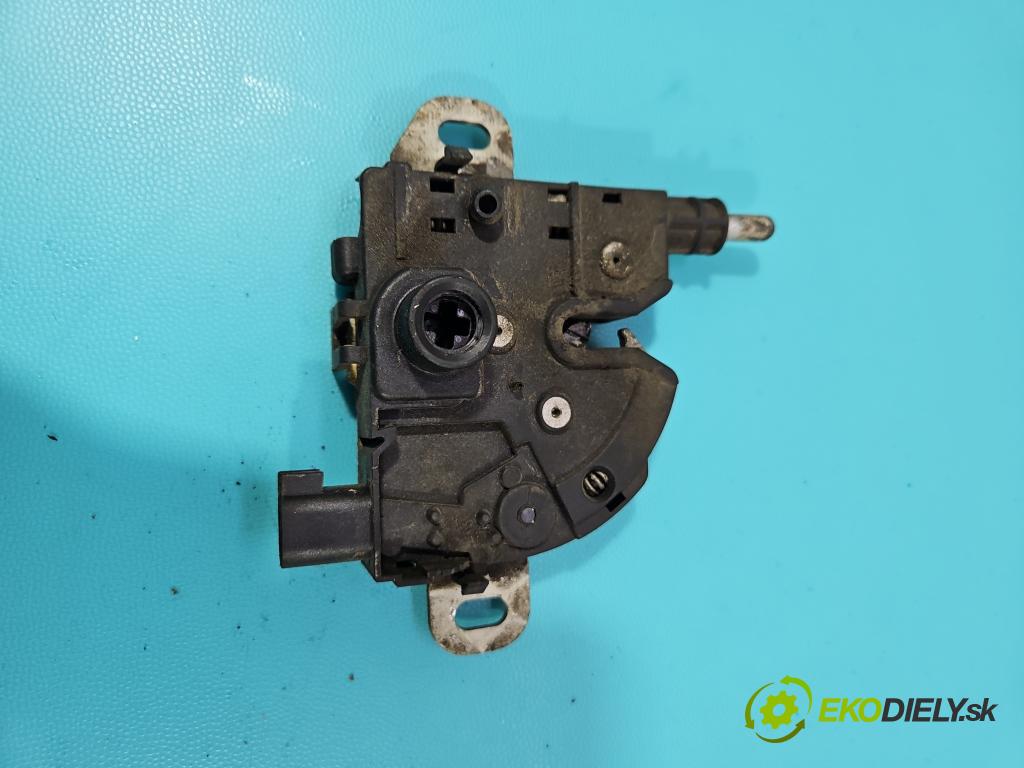 Ford Kuga Mk1 2008-2013 2.0 TDCI 140 hp automatic 103 kW 1997 cm3 5- zámek kapoty