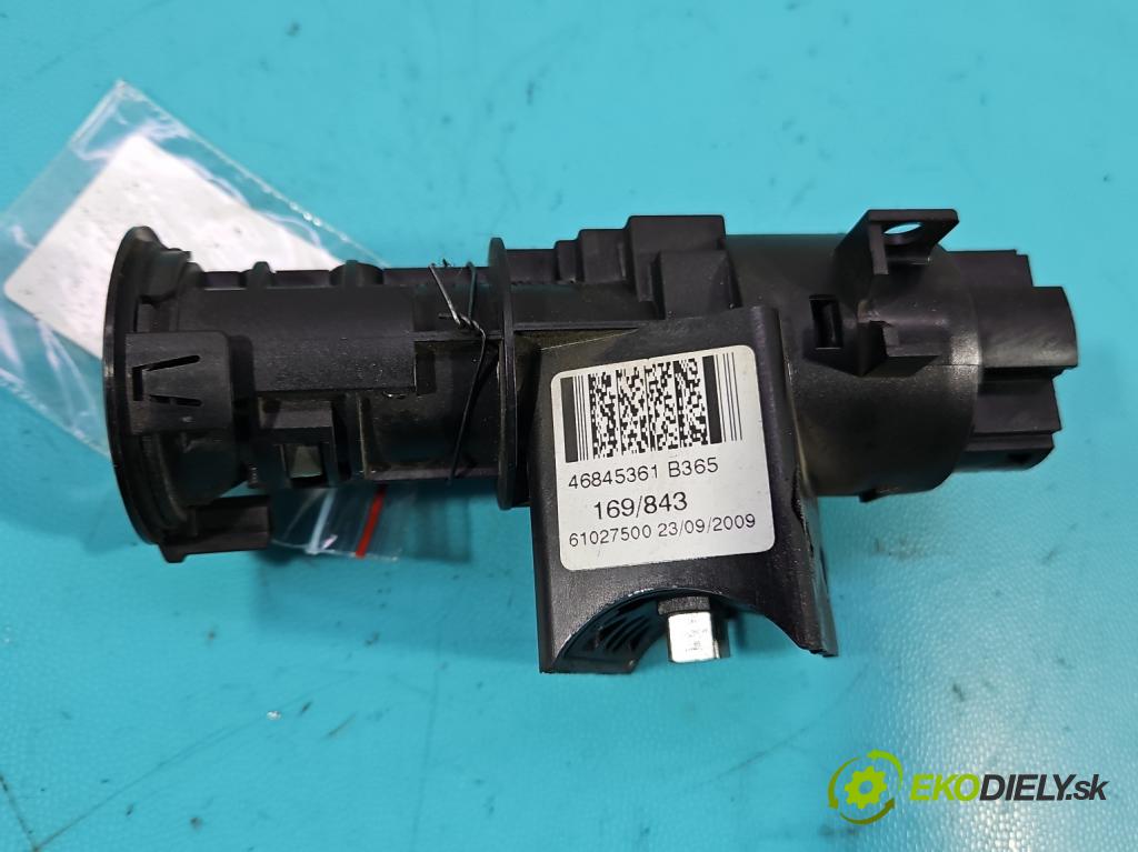 Fiat Panda II 2003-2012 1.1 54 HP manual 40 kW 1108 cm3 5- Spínačka 46845361 (Spínacie skrinky a kľúče)