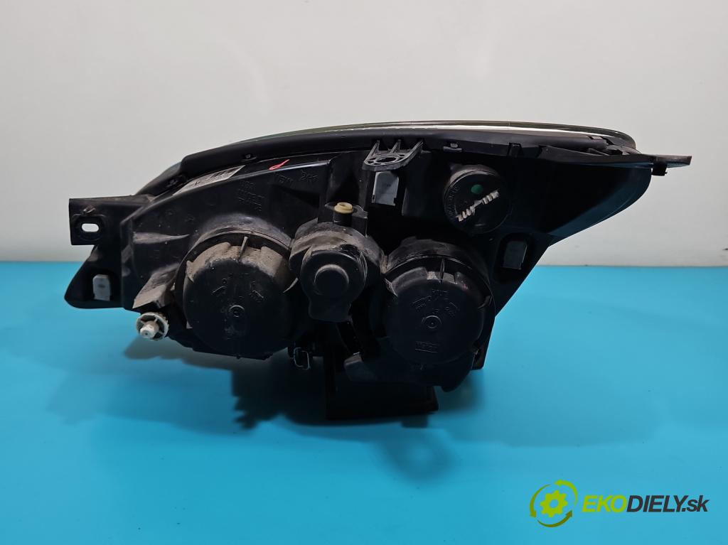 Citroen C5 I 2001-2008 2.0 16V 140 HP manual 103 kW 1997 cm3 5- Reflektor: pravý 9644275280 (Pravé)