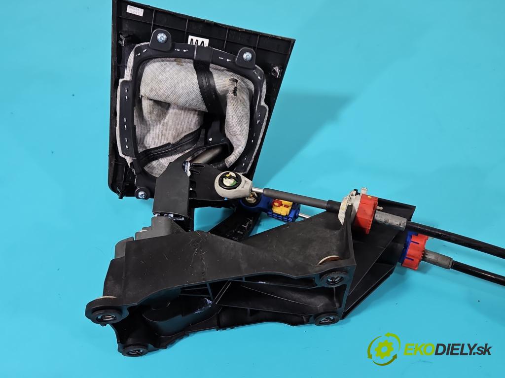 Renault Koleos I 2008-2016 2.0 dci 150 HP manual 110 kW 1995 cm3 5- Páka: Změny: stupeň,rýchlosť JY00A (Rýchlostná páka (kulisa))