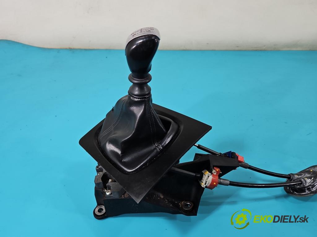 Renault Koleos I 2008-2016 2.0 dci 150 HP manual 110 kW 1995 cm3 5- Páka: Změny: stupeň,rýchlosť JY00A (Rýchlostná páka (kulisa))