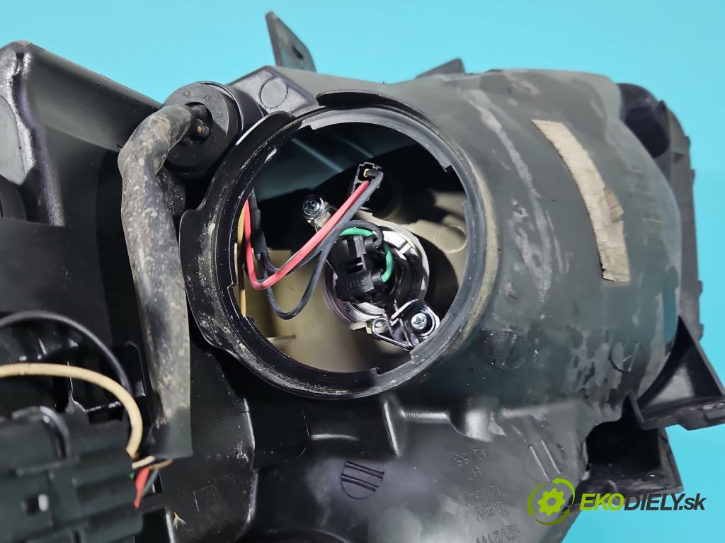 Renault Koleos I 2008-2016 2.0 dci 150 HP manual 110 kW 1995 cm3 5- Reflektor: pravý  (Pravé)