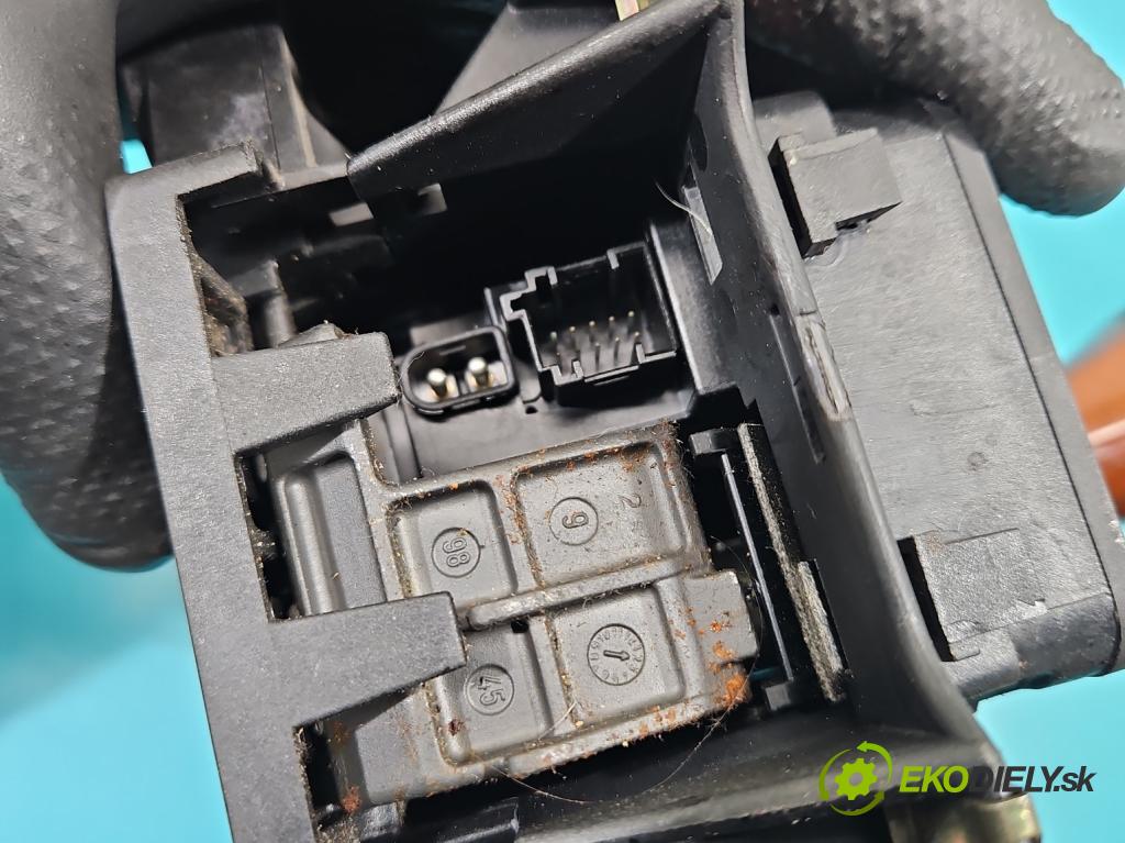 Mercedes ML W163 1997-2005 4.3 V8 272 HP automatic 200 kW 4266 cm3 5- Páka: Změny: stupeň,rýchlosť A2022670537 (Rýchlostná páka (kulisa))