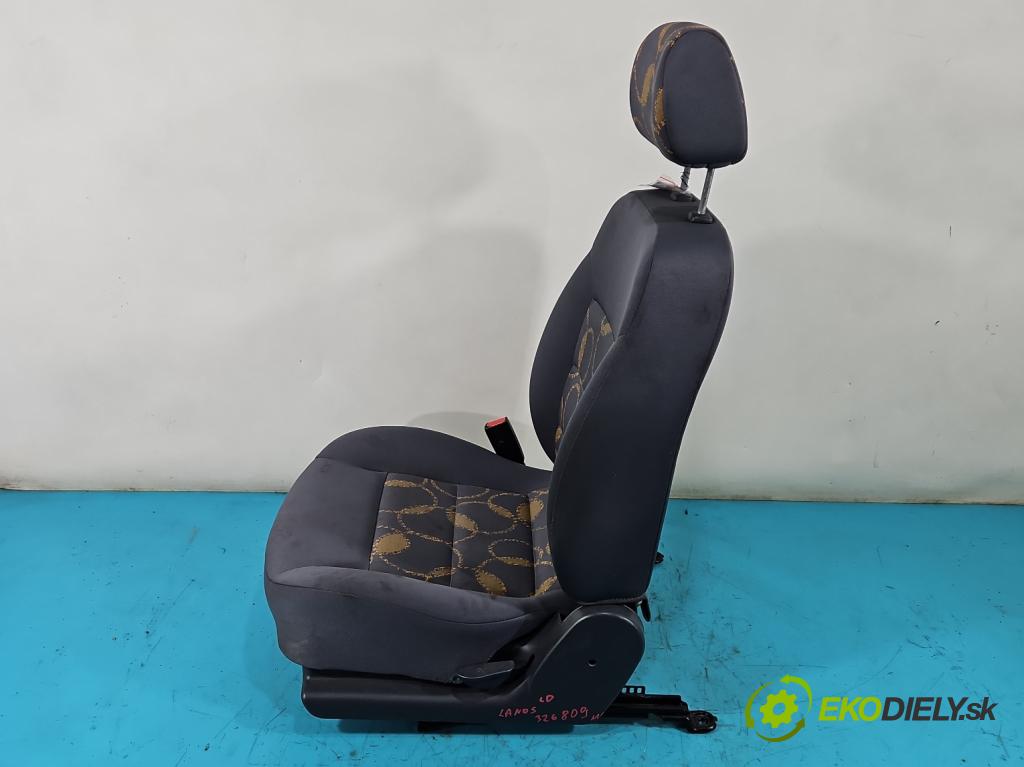 Daewoo Lanos 1.6 16V 106 HP manual 78 kW 1598 cm3 4- Sedačka ľavý  (Sedačky, sedadlá)