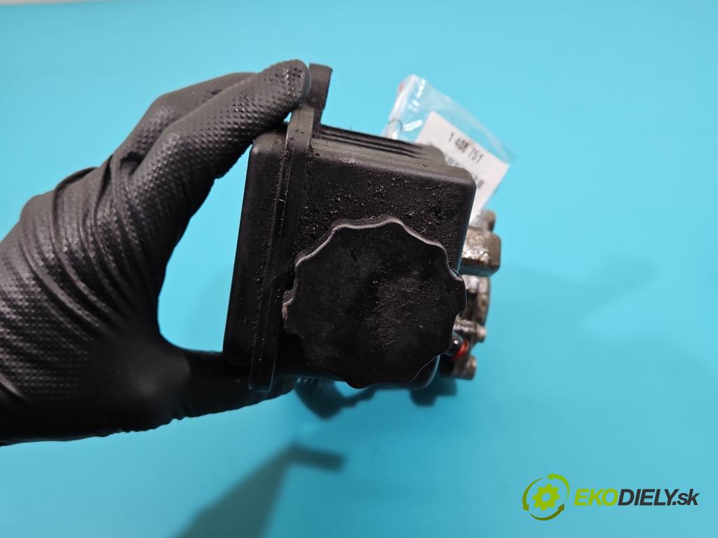 Mercedes ML W163 1997-2005 4.3 V8 272 HP automatic 200 kW 4266 cm3 5- čerpadlo posilovač 0024668101 (Servočerpadlo, pumpa riadenia)