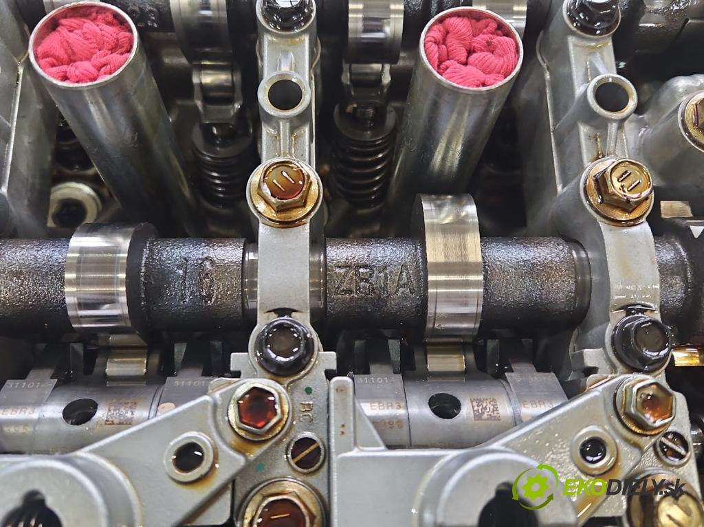 Toyota Corolla E16/E18 2013-2019 1.6 16V 132 HP manual 97 kW 1598 cm3 4- motor benzín: 1ZR