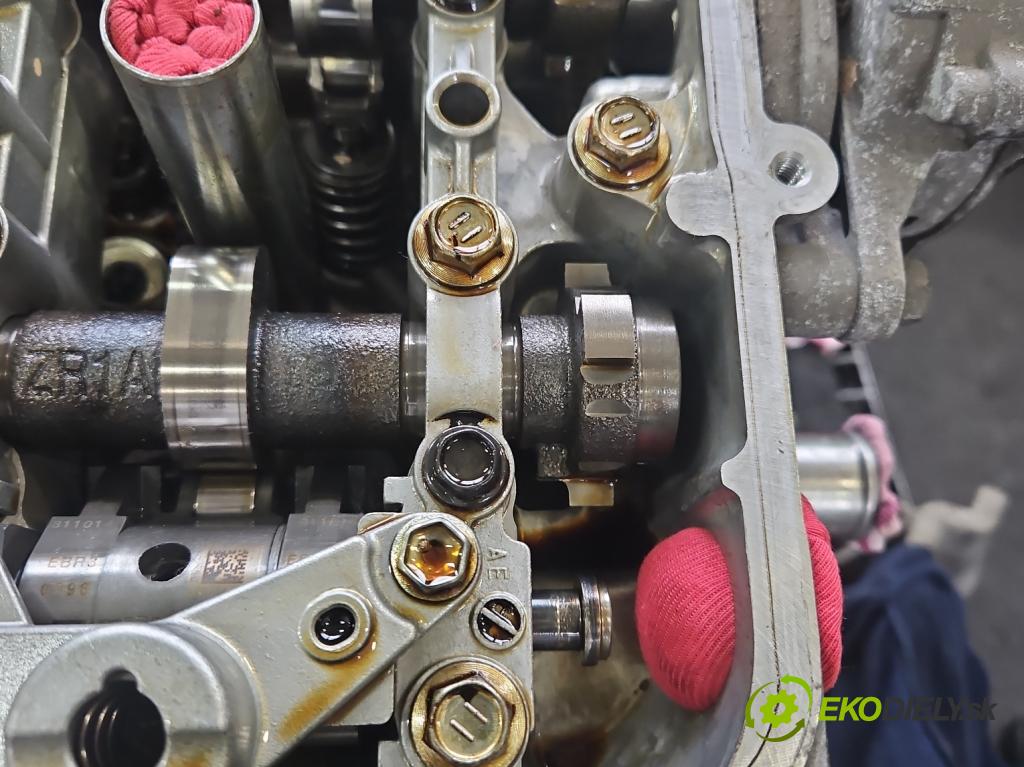Toyota Corolla E16/E18 2013-2019 1.6 16V 132 HP manual 97 kW 1598 cm3 4- motor benzín: 1ZR