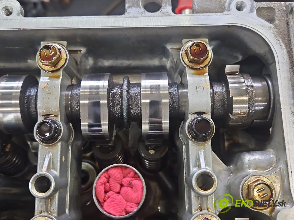 Toyota Corolla E16/E18 2013-2019 1.6 16V 132 HP manual 97 kW 1598 cm3 4- motor benzín: 1ZR