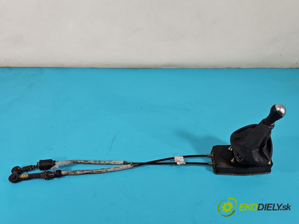 Citroen C5 I 2001-2008 2.0 16V 140 HP manual 103 kW 1997 cm3 5- Páka: Změny: stupeň,rýchlosť  (Rýchlostná páka (kulisa))