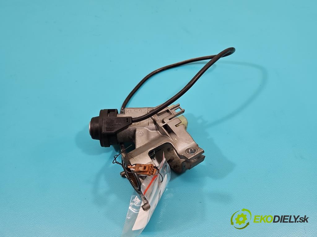 Vw Passat B4 1993-1997 1.9 tdi 90 HP manual 66 kW 1895 cm3 5- Spínačka  (Spínacie skrinky a kľúče)