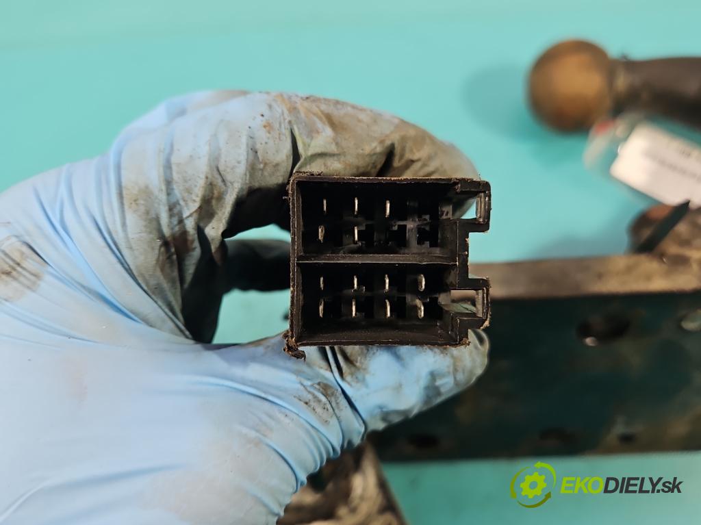 Mercedes ML W163 1997-2005 4.3 V8 272 hp automatic 200 kW 4266 cm3 5- oko tažné  (Tažná zařízení)