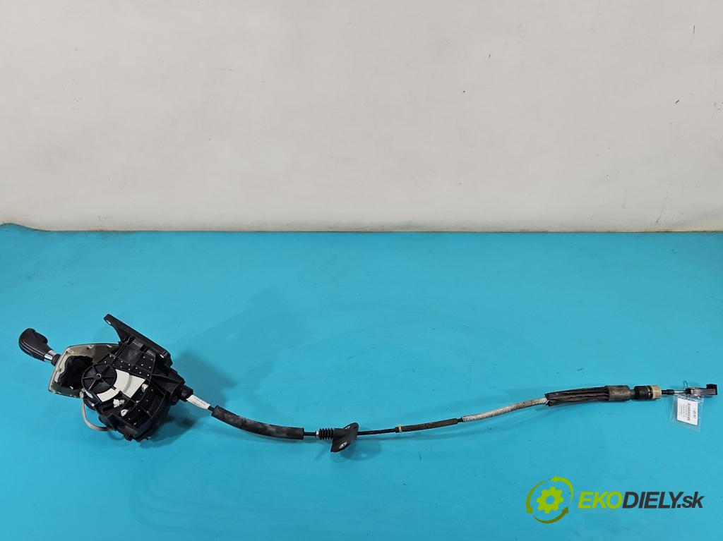 Ford Kuga Mk1 2008-2013 2.0 TDCI 140 HP automatic 103 kW 1997 cm3 5- Páka: Změny: stupeň,rýchlosť  (Rýchlostná páka (kulisa))