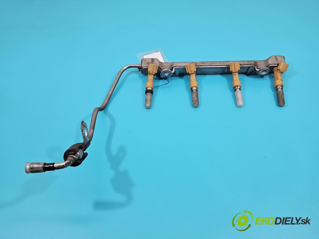 Toyota Corolla E16/E18 2013-2019 1.6 16V 132 HP manual 97 kW 1598 cm3 4- vstrek 23250-0T030 (Vstrekovače)
