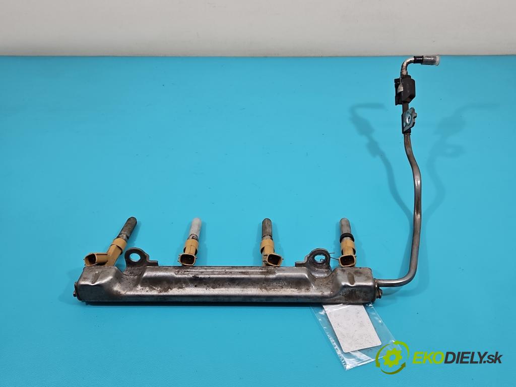 Toyota Corolla E16/E18 2013-2019 1.6 16V 132 HP manual 97 kW 1598 cm3 4- vstrek 23250-0T030 (Vstrekovače)