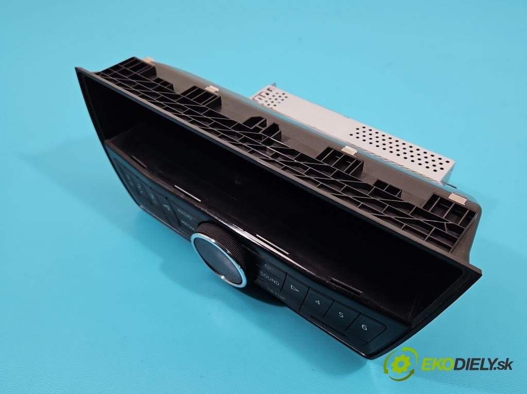 Skoda Fabia III 2014- 2021 1.0 mpi 75 hp manual 55 kW 999 cm3 5- Radio továrna: 6V0035872