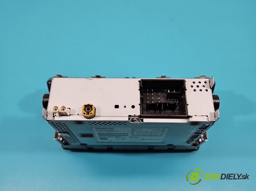 Skoda Fabia III 2014- 2021 1.0 mpi 75 hp manual 55 kW 999 cm3 5- Radio továrna: 6V0035872