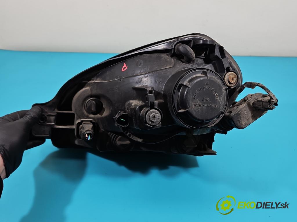 Hyundai Tucson I 2004-2009 2.0 crdi 113 HP automatic 83 kW 1991 cm3 5- Reflektor: pravý 92102-2EXXX (Pravé)