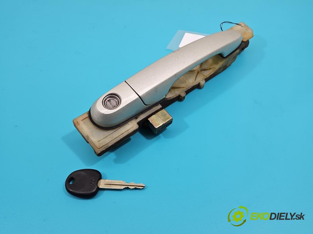 Hyundai Tucson I 2004-2009 2.0 crdi 113 HP automatic 83 kW 1991 cm3 5- rukoväť predné ľavé mimo:  (Vonkajšie predné ľavé)