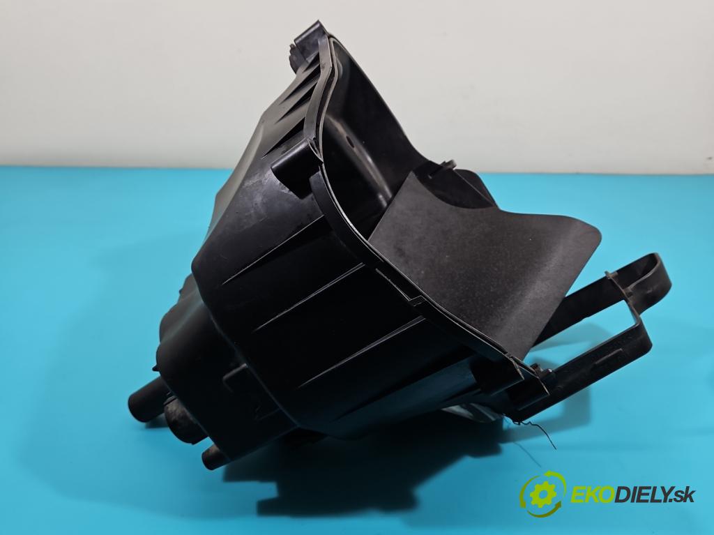 Audi A8 D4 2009-2017 3.0 V6 tdi 250 hp automatic 184 kW 2967 cm3 4- obal filtra vzduchu 4H0133039A (Kryty filtrů)