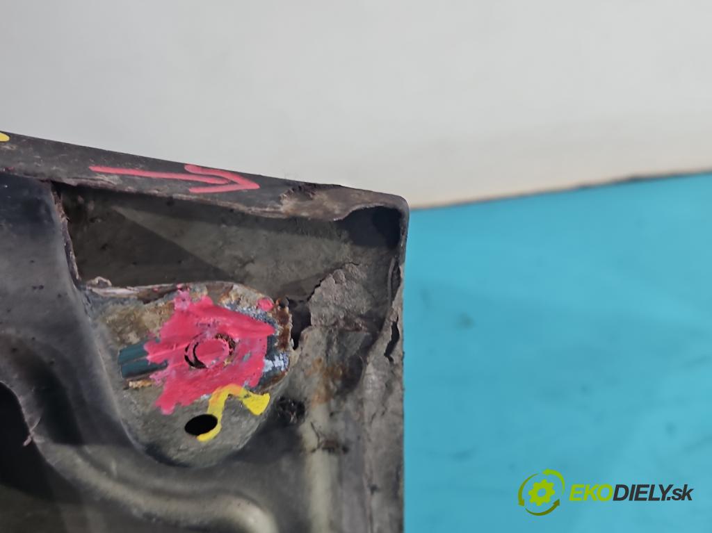 Alfa romeo 159 1.9 jtd 120 hp manual 88 kW 1910 cm3 4- blatnik přední levý  (Predné ľavé)