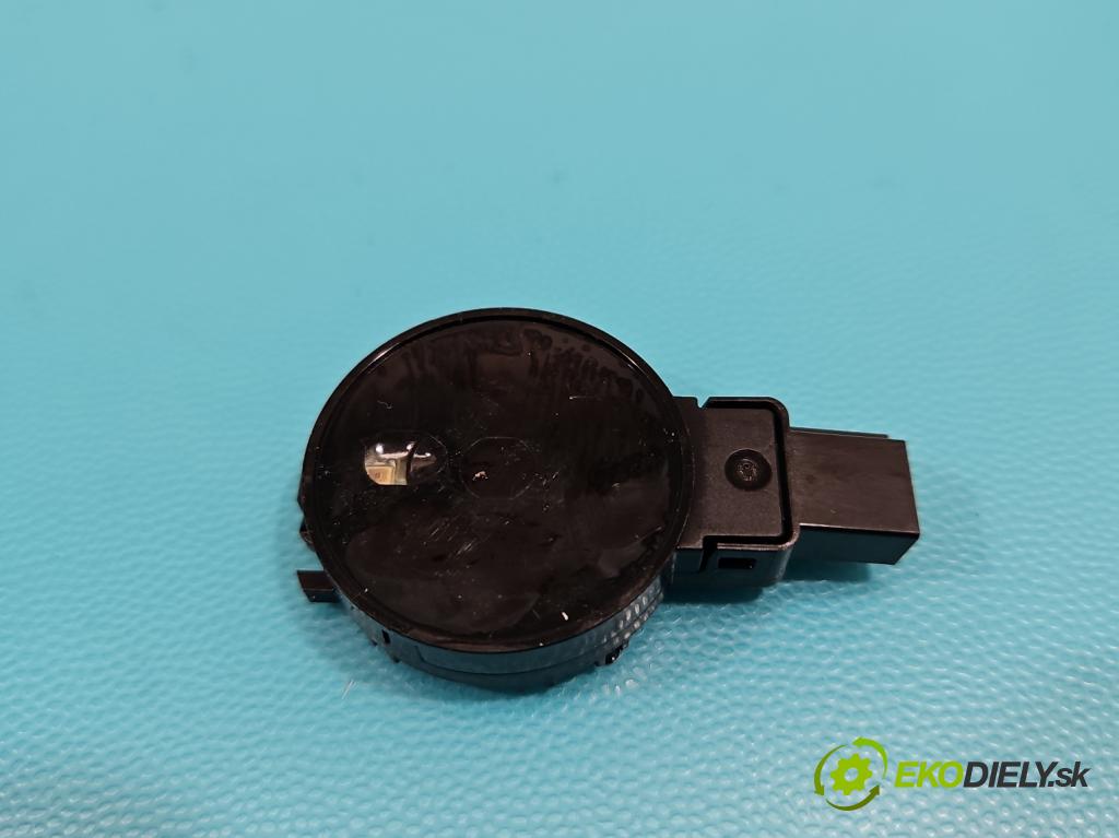 Ford Fiesta MK8 2016-2023 1.1 71 HP manual 52 kW 1084 cm3 5- snímač déšť: G3GT-17D547 (Snímače dažďa)