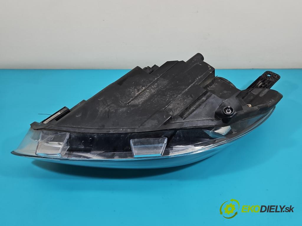 Ford Fiesta MK8 2016-2023 1.1 71 HP manual 52 kW 1084 cm3 5- Reflektor: pravý H1BB-13W029-AD (Pravé)
