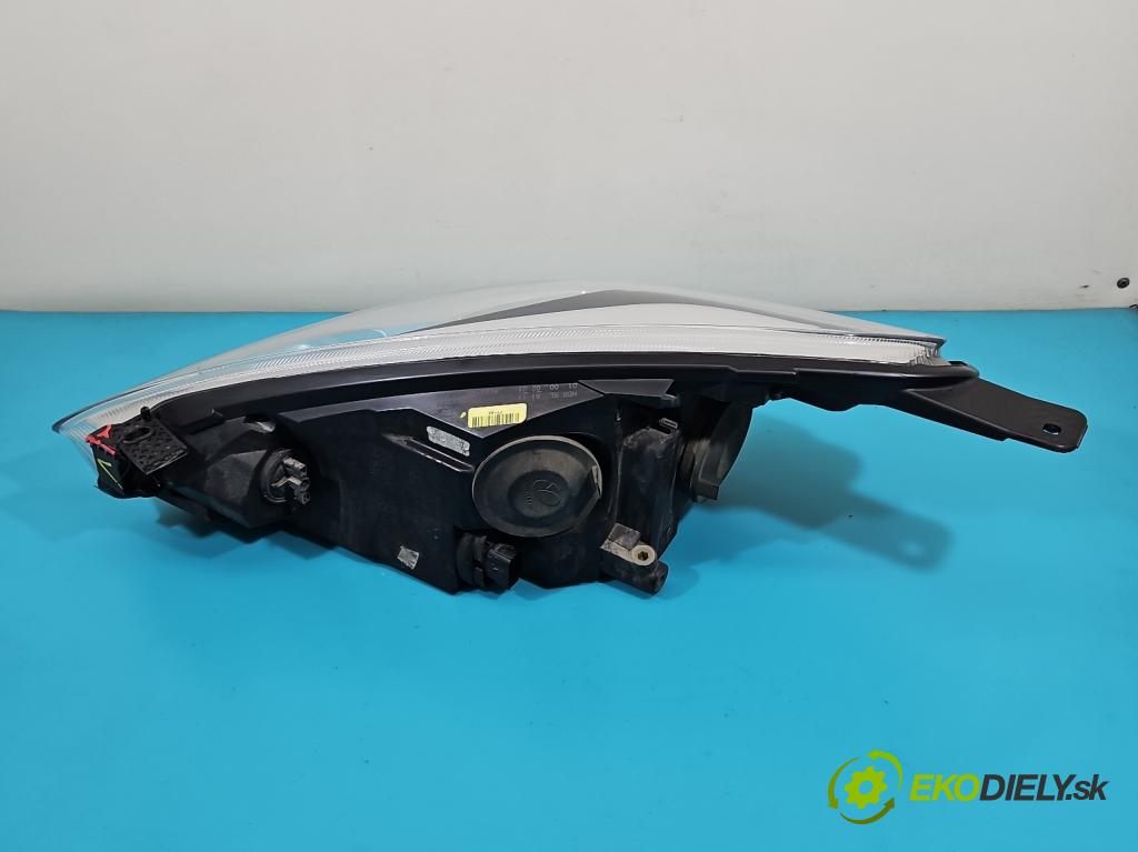 Ford Fiesta MK8 2016-2023 1.1 71 HP manual 52 kW 1084 cm3 5- Reflektor: pravý H1BB-13W029-AD (Pravé)