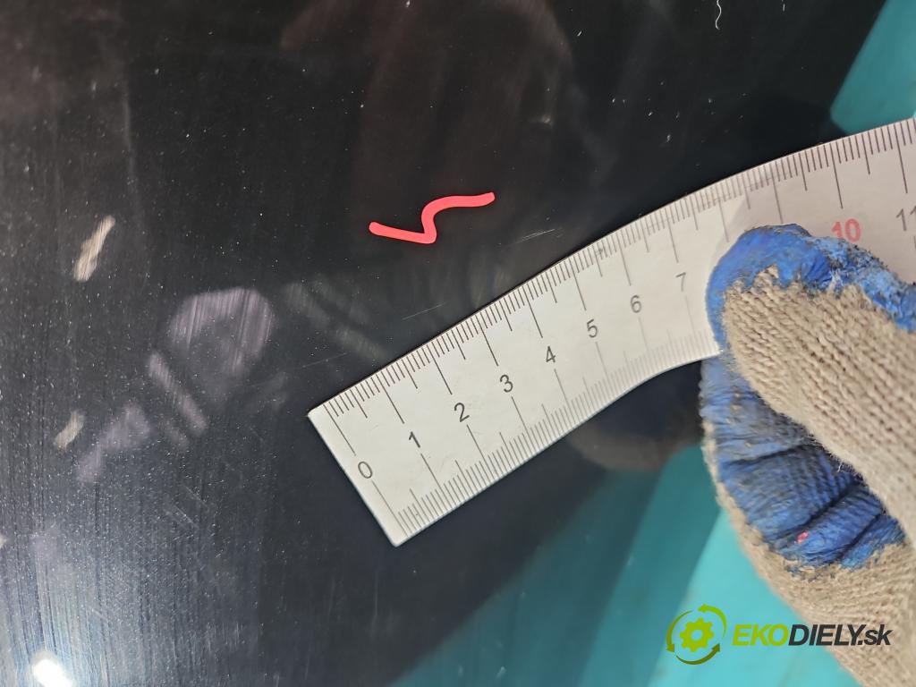 Renault Fluence 1.5 dci 86 HP manual 63 kW 1461 cm3 4- blatník predné ľavý  (Predné ľavé)