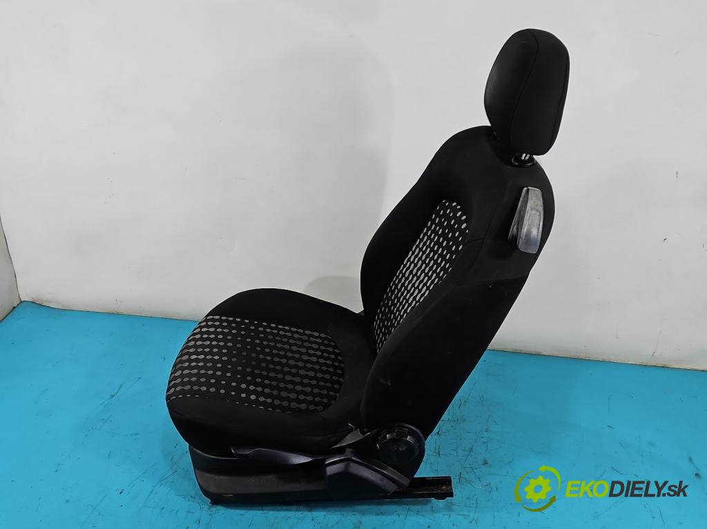 Fiat Punto Grande 1.2 8V 65 HP manual 48 kW 1242 cm3 3- Sedačka ľavý  (Sedačky, sedadlá)