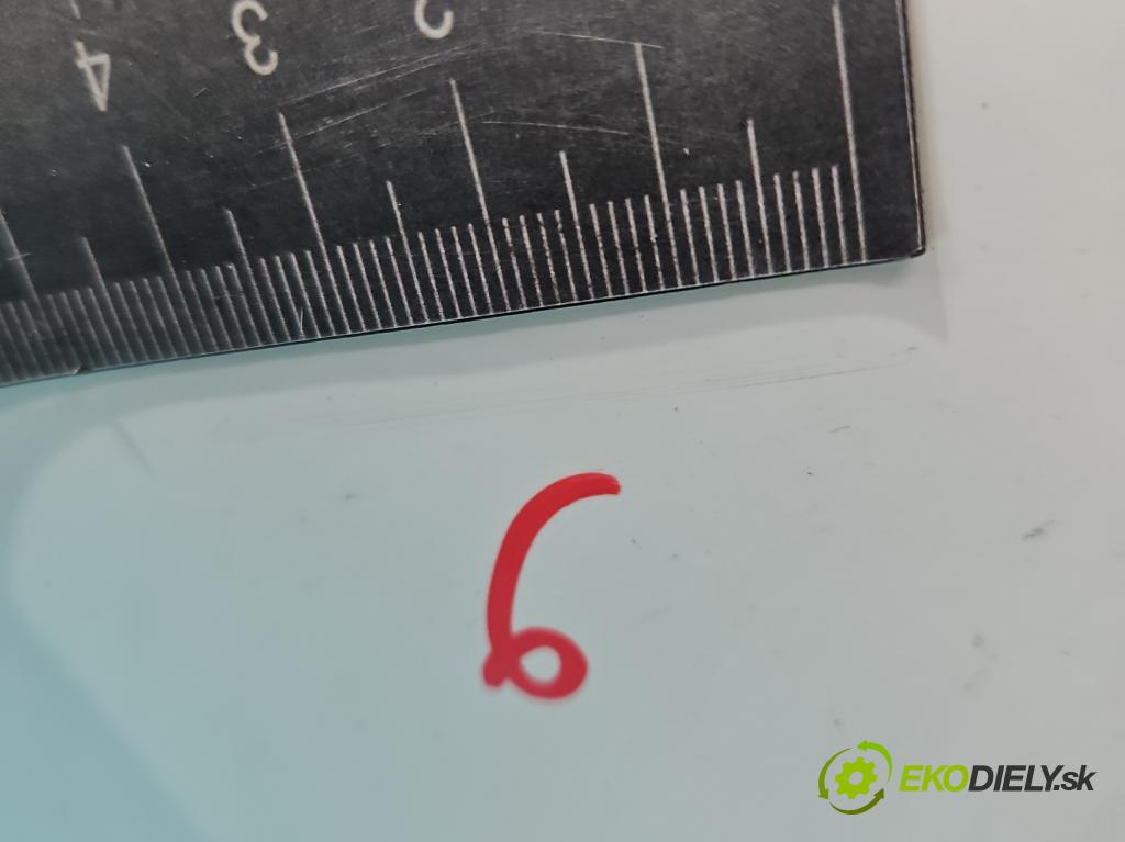 Vw Golf III 1991-1998 1.6 8V 101 hp manual 74 kW 1595 cm3 5- zadní kufrové dveře  (Zadní kapoty)