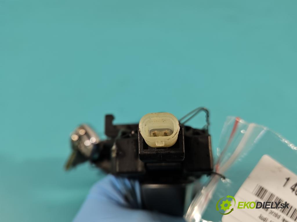 Audi A8 D4 2009-2017 3.0 V6 tdi 250 HP automatic 184 kW 2967 cm3 4- rukoväť predné ľavé mimo: 4H1837885 (Vonkajšie predné ľavé)