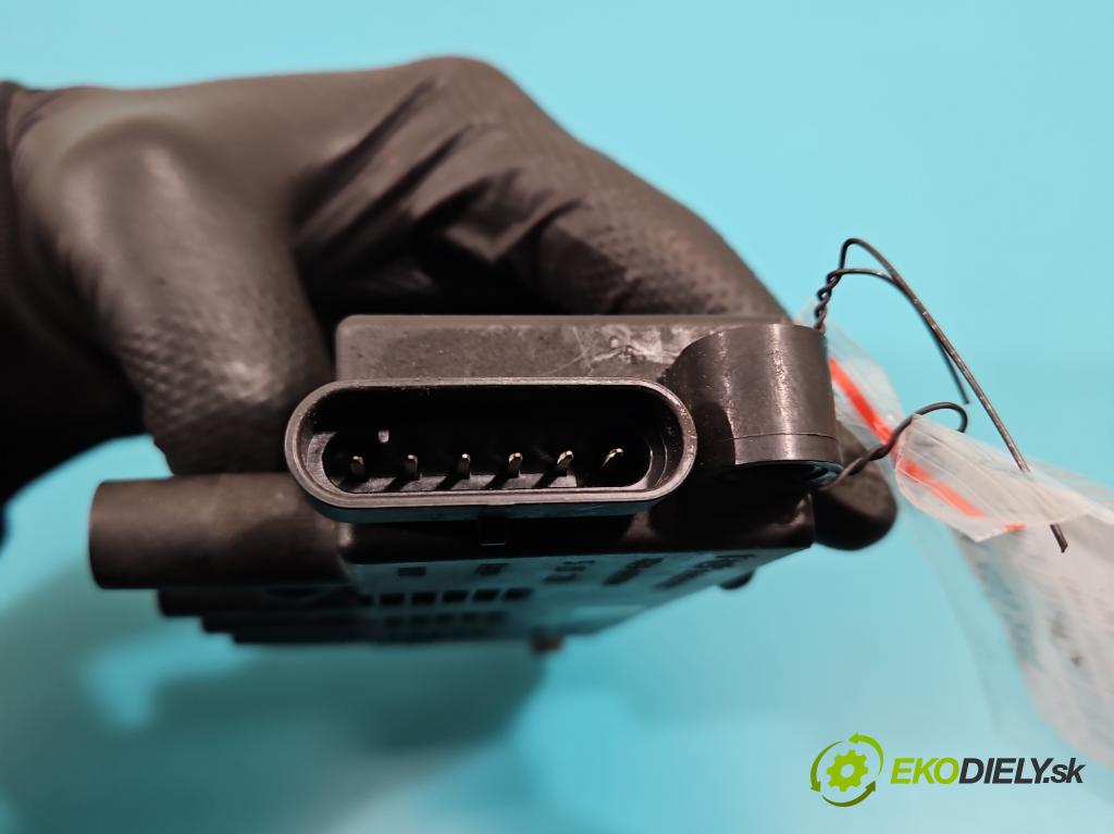 Fiat Punto Grande 1.2 8V 65 HP manual 48 kW 1242 cm3 3- cievka zapaľovacia 55200112 (Zapaľovacie cievky, moduly)