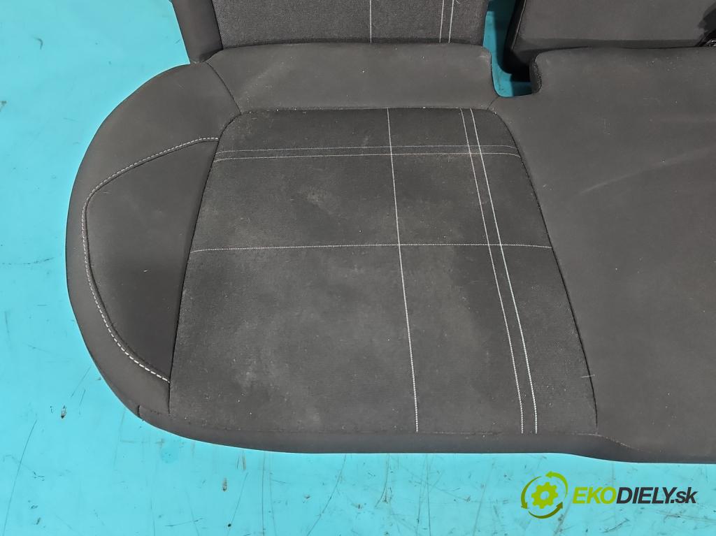 Ford Fiesta MK8 2016-2023 1.1 71 HP manual 52 kW 1084 cm3 5- Pohovka: zadné  (Sedačky, sedadlá)