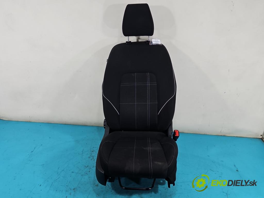 Ford Fiesta MK8 2016-2023 1.1 71 HP manual 52 kW 1084 cm3 5- Sedačka pravý  (Sedačky, sedadlá)